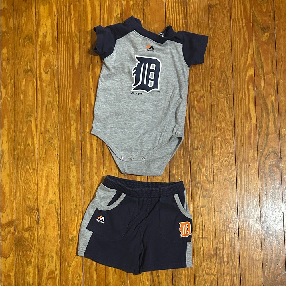 Majestic Detroit Tigers Gray and Navy Baby Outfit Set - 18M